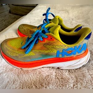 Hoka Y Clifton Size 6MD, lime green blue